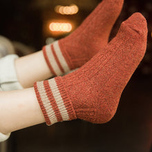 Load image into Gallery viewer, Retro Wool Women Socks