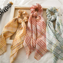 Load image into Gallery viewer, Checkered Printed Hair Scarf Scrunchies