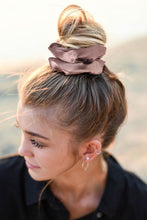 Load image into Gallery viewer, Satin Silk Scrunchies (4 Pcs/Set)