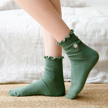 Load image into Gallery viewer, Frilly Daisy Socks