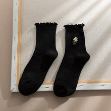 Load image into Gallery viewer, Frilly Daisy Socks