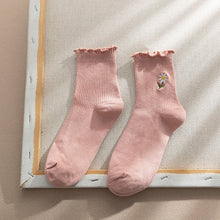 Load image into Gallery viewer, Frilly Daisy Socks