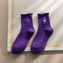 Load image into Gallery viewer, Frilly Daisy Socks