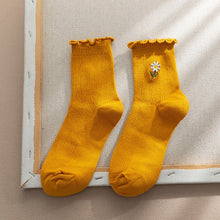 Load image into Gallery viewer, Frilly Daisy Socks