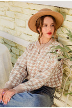 Load image into Gallery viewer, Houndstooth Knitted Sweater