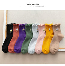 Load image into Gallery viewer, Frilly Daisy Socks