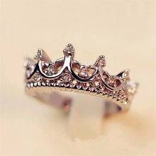 Load image into Gallery viewer, Dainty Crown Ring