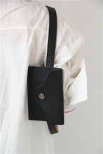 Load image into Gallery viewer, Women Simple Waist/ Fanny Pack With Detachable Belt