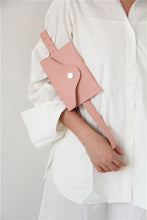Load image into Gallery viewer, Women Simple Waist/ Fanny Pack With Detachable Belt
